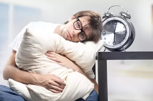 Mất ngủ ảnh hưởng chức năng ghi nhớ của não dẫn tới hay quên